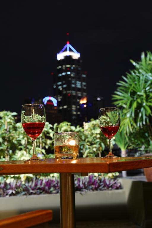 The Dawin Hotel Bangkok Exterior photo